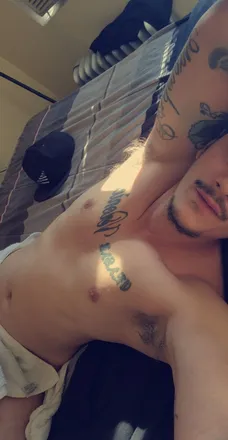 OnlyFans cuenta farfromperfect69 header 2