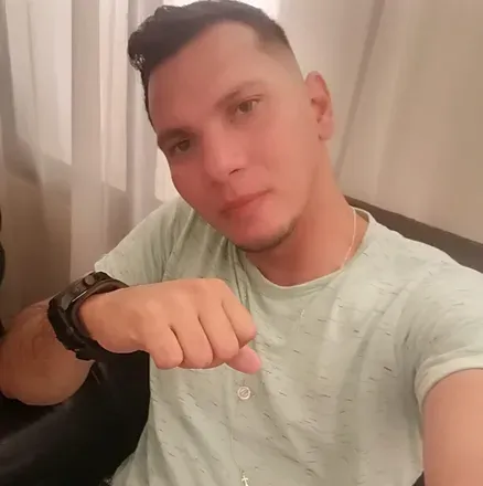 OnlyFans cuenta u90869984 header 2