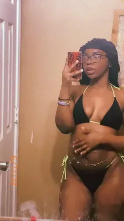 OnlyFans account  isssawifey1 avatar 1