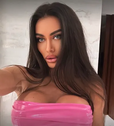 OnlyFans of elena_buttyb