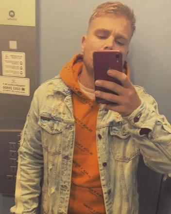 OnlyFans cuenta tumemontana header 2