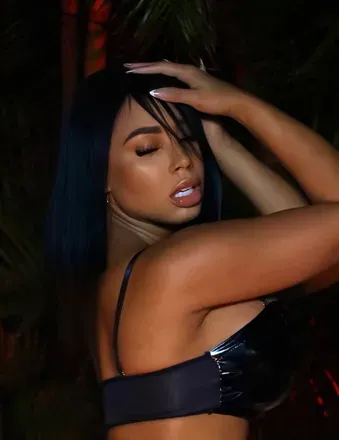 OnlyFans account  annistar avatar 1