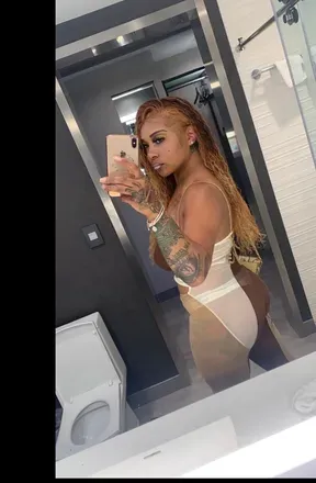 OnlyFans cuenta juicyyvee avatar 1