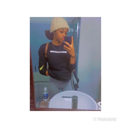 OnlyFans account  mayhemgotit header 2