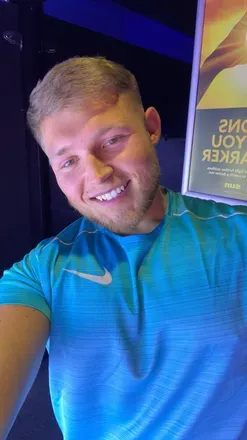 OnlyFans cuenta noughties_baby avatar 1