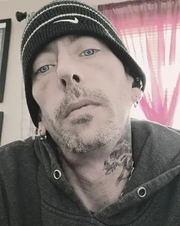 OnlyFans account  daddytrob avatar 1