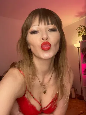 OnlyFans cuenta just_alona avatar 1
