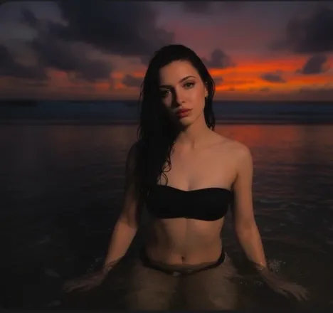 OnlyFans cuenta khloebloomxo header 2