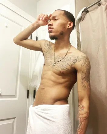 OnlyFans cuenta mrmakeuwantit header 2