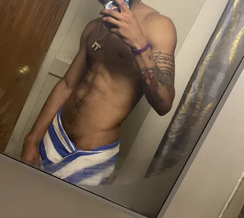 OnlyFans cuenta touchhergutts avatar 1