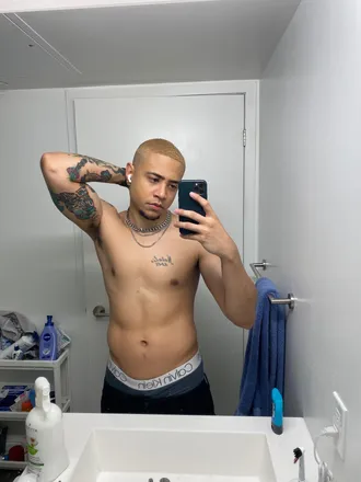 OnlyFans cuenta rj199xx header 2