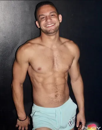 OnlyFans cuenta croptopbartender avatar 1