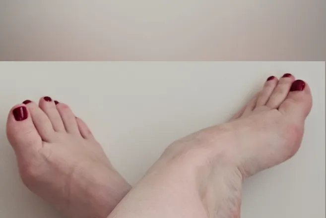 OnlyFans cuenta aleiafeet1 header 2
