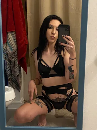 OnlyFans cuenta missmoe header 2