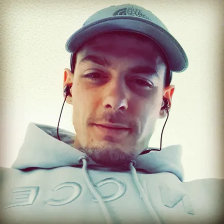 OnlyFans cuenta justcal27 header 2
