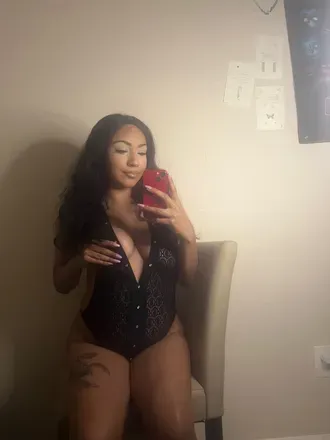 OnlyFans account  desonly header 2