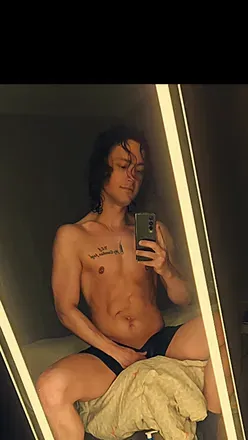 OnlyFans cuenta the_scarred_maid avatar 1
