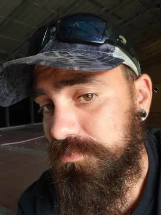 OnlyFans cuenta bluecollarguy31x header 2