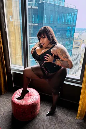 OnlyFans cuenta misspatravon header 2