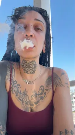 OnlyFans cuenta sunnieraexxx avatar 1