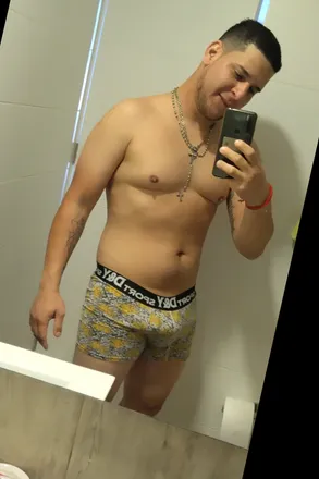 OnlyFans account  yyval header 2