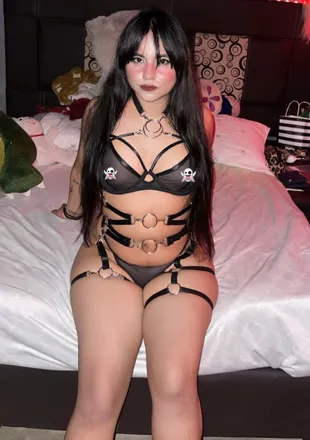 OnlyFans account  beleishh header 2