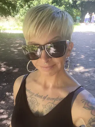 OnlyFans cuenta inkedminxpixie header 2