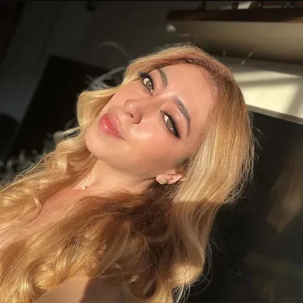OnlyFans account  hellensz20 avatar 1