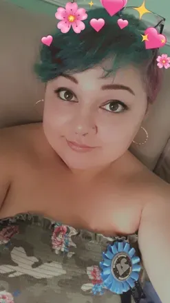 OnlyFans account  peaches_fullof_cream avatar 1