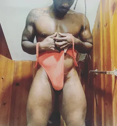 OnlyFans account  shortnstout71 avatar 1
