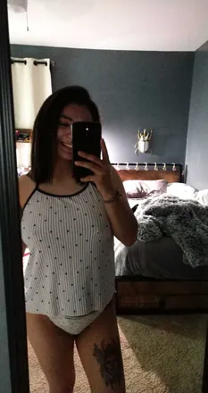 OnlyFans cuenta kari010177 header 2