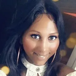 OnlyFans cuenta kourtney_kissingbooth avatar 1