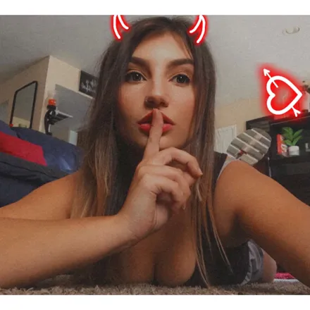 OnlyFans cuenta prettyxbitch header 2