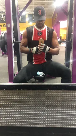 OnlyFans cuenta strapped_blk header 2