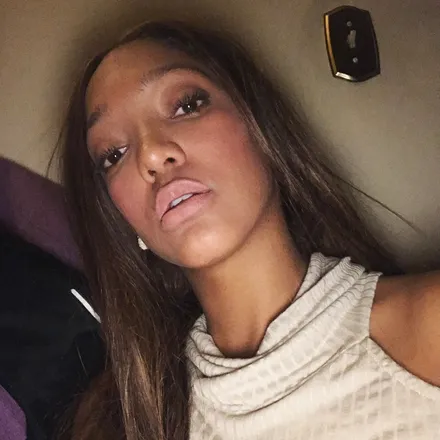 OnlyFans cuenta korvettew-ak header 2