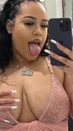 OnlyFans cuenta naughtyred__ avatar 1