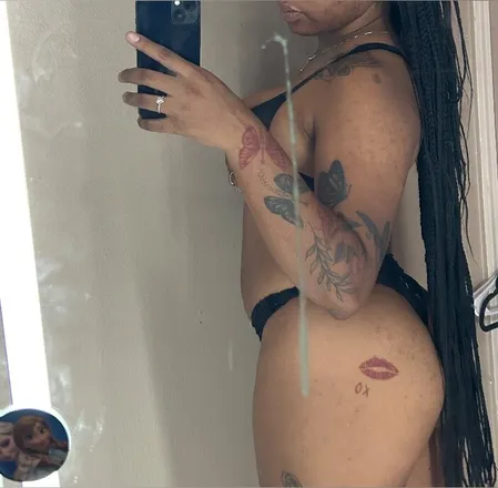 OnlyFans cuenta freakedbyfunsizee header 2
