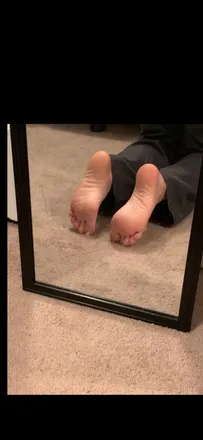 OnlyFans cuenta arprettyfeet header 2