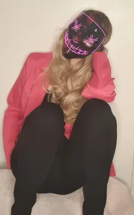 OnlyFans account  maskedfootgirl avatar 1