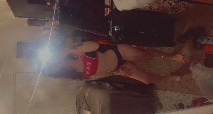 OnlyFans cuenta skyeleenicole header 2