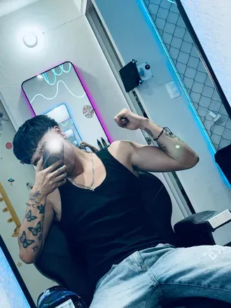 OnlyFans account  angeelcurv avatar 1