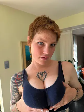 OnlyFans account  tweetylau avatar 1