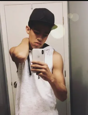 OnlyFans cuenta vmx777byko avatar 1