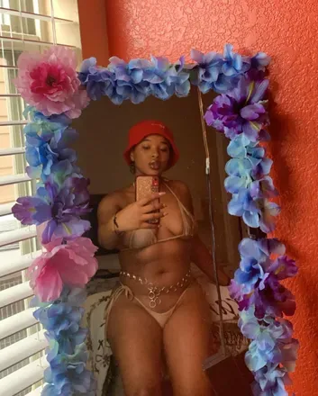 OnlyFans cuenta angie_meshel avatar 1