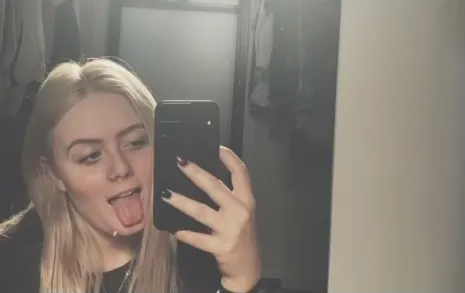 OnlyFans cuenta strawberryblonde999 header 2