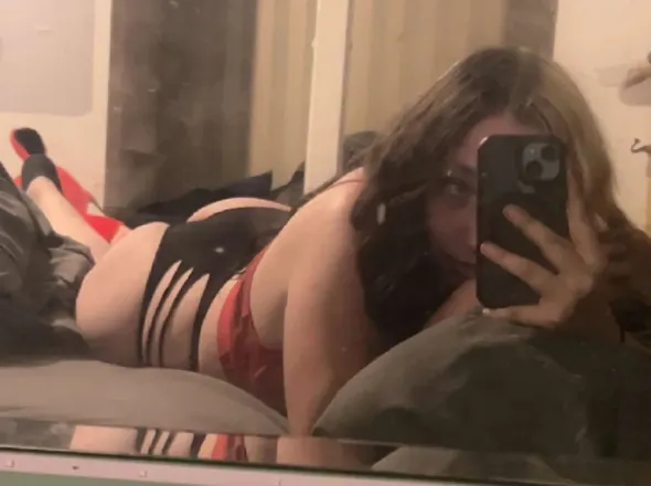 OnlyFans account  babygirlkatie312 header 2
