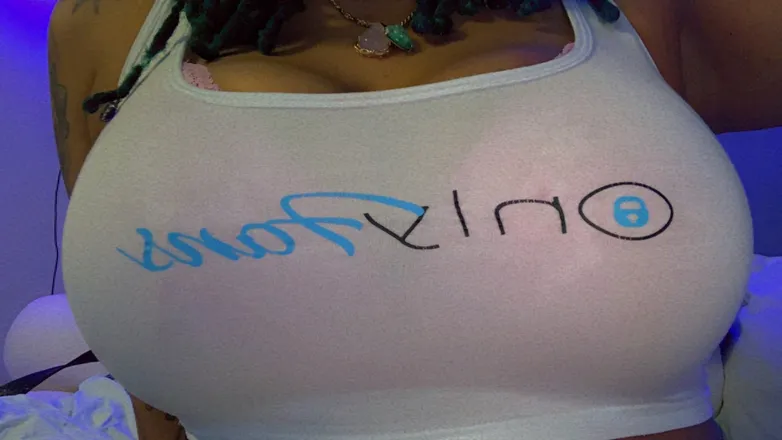 OnlyFans cuenta jiigglewiiggle header 2