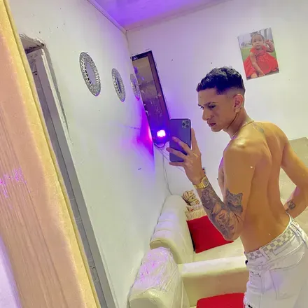 OnlyFans cuenta moisexxx6675 avatar 1