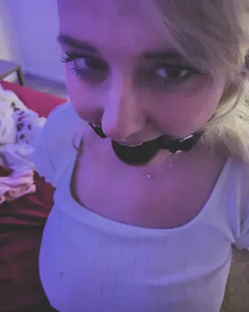 OnlyFans account  hotwifepanda header 2