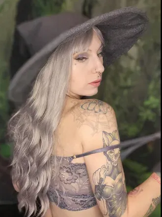OnlyFans cuenta littlegreenbatz avatar 1